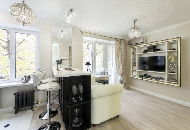 Conception d'un appartement d'une pièce avec une petite cuisine et un salon - Zonage du comptoir de bar Conception d'un appartement d'une pièce avec une petite cuisine et un salon - Zonage du comptoir de bar