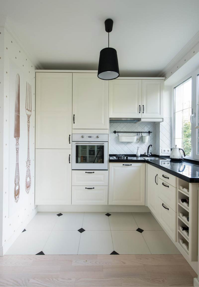 Witte keuken in Chroesjtsjov