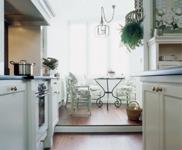 Ngưỡng giữa loggia kết hợp và nhà bếp Ngưỡng giữa loggia kết hợp và nhà bếp