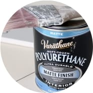 Varurane varnis poliuretana