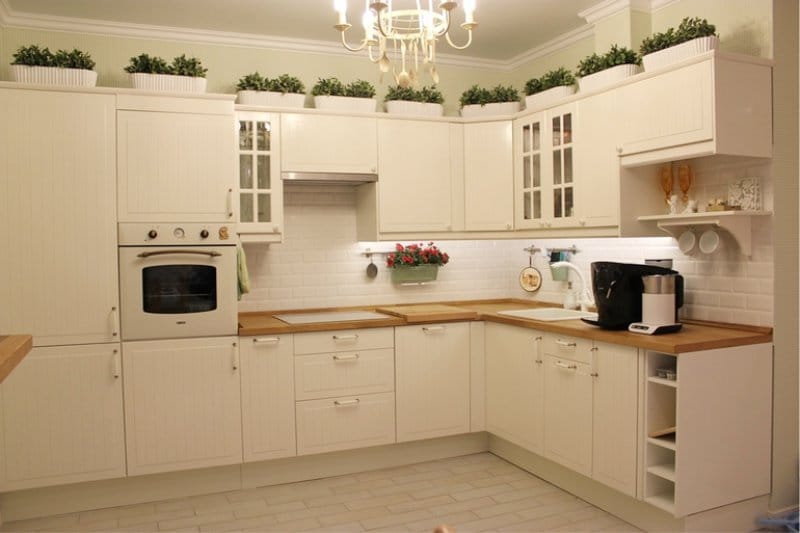 Ikea Faktum Stot´s Kitchen im provenzalischen Kücheninterieur