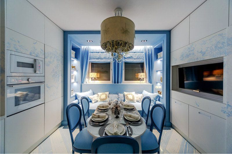 Cocina blanca y azul.