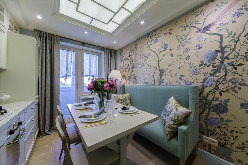 Cocina beige y azul.