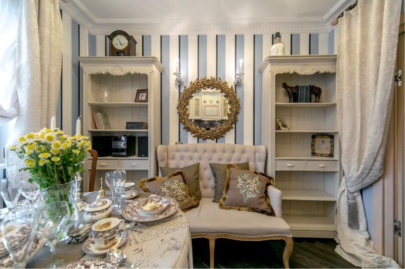 Cocina beige-azul en estilo provenzal.