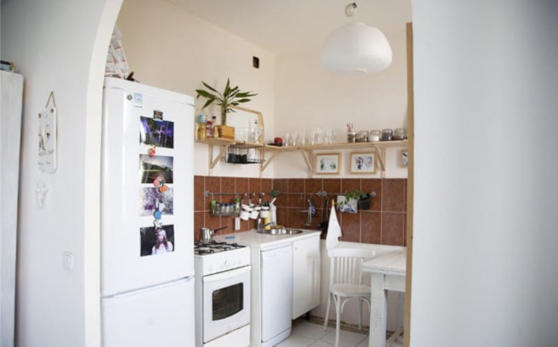 Arco romanico tra la cucina e il soggiorno
