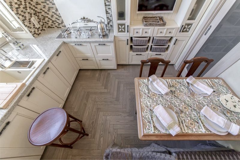 Cuina beige de 9 places. metres