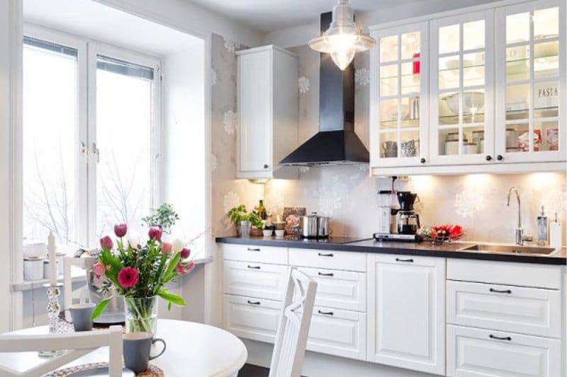 Cuina interior de 9 places. m de colors brillants