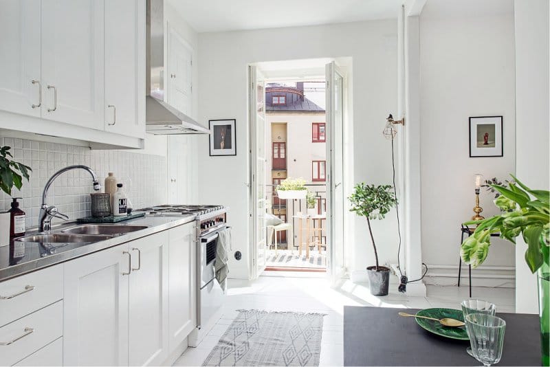 Cucina-soggiorno di 9,5 metri quadrati. m