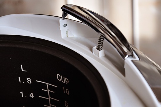 multicooker الرئيسية مكسورة