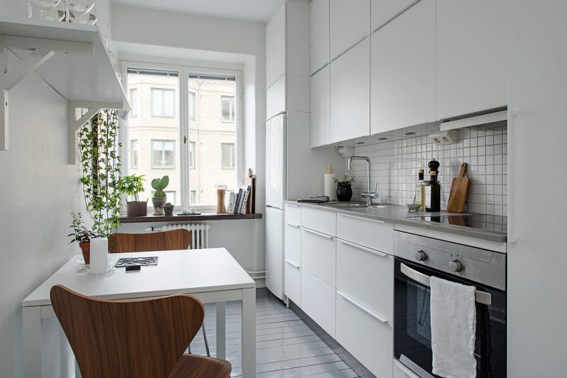 Cucina 7 quadrati. layout lineare
