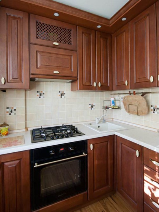 Cucina angolare con parete laterale ridotta