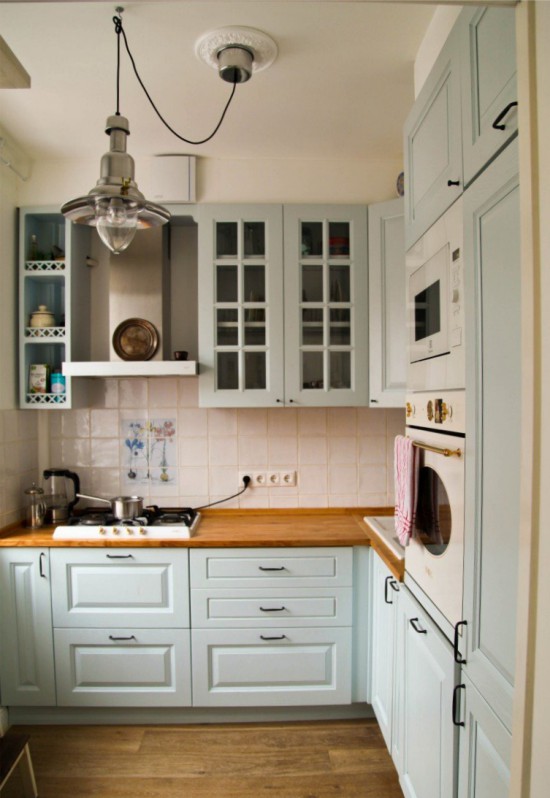 Cocina de estilo rústico con tapa de madera