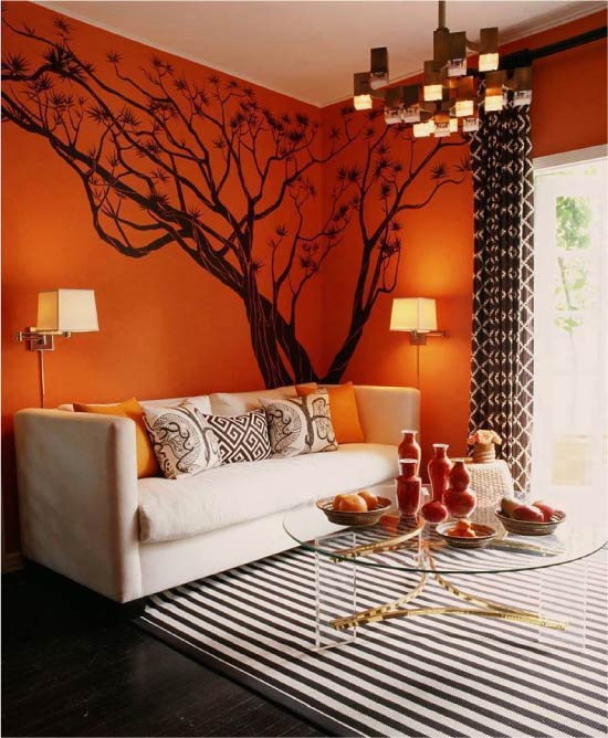 Árbol en la pared del salón