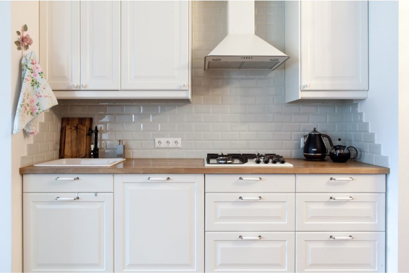 Walk-through cozinha de duas filas em Stalinka
