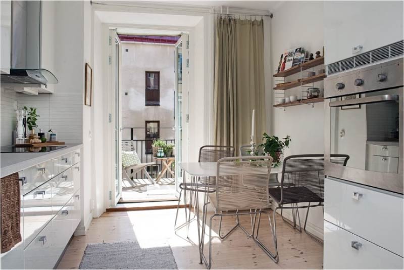 Cocina de estilo escandinavo brillante blanco