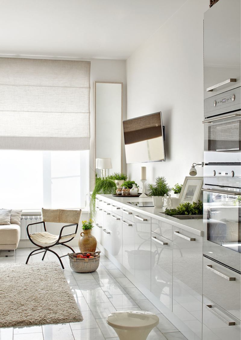 Diseño de cocina monocromo blanco.
