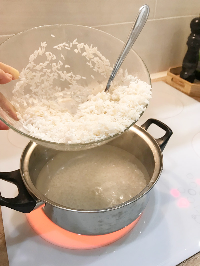 Pas a pas cuinant l'arròs