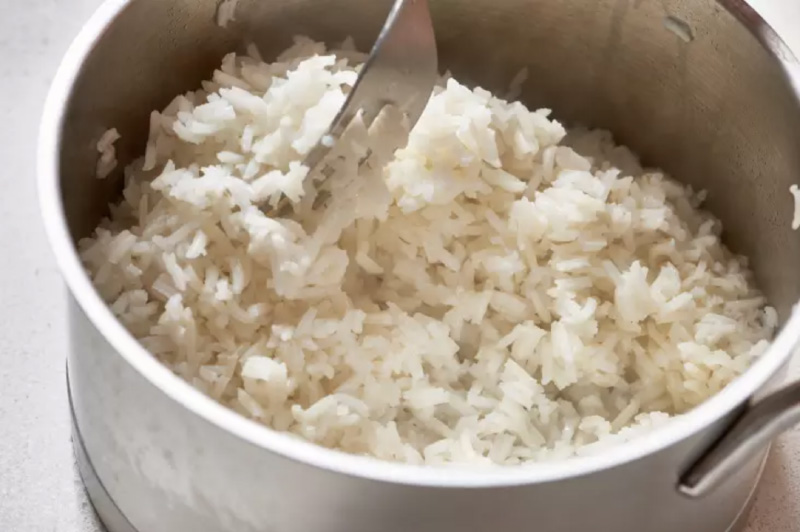 Arròs de gessamí segons el mètode de pilaf