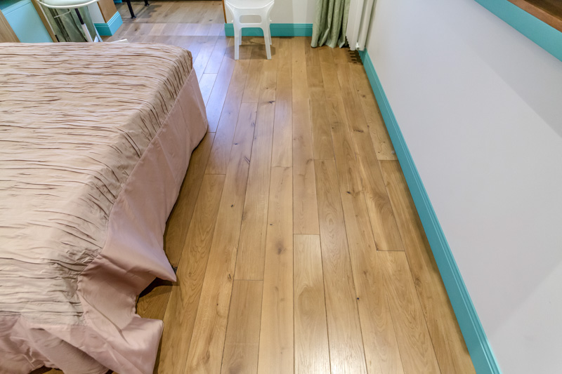 Zemin için Ultrawood boyalı kaide